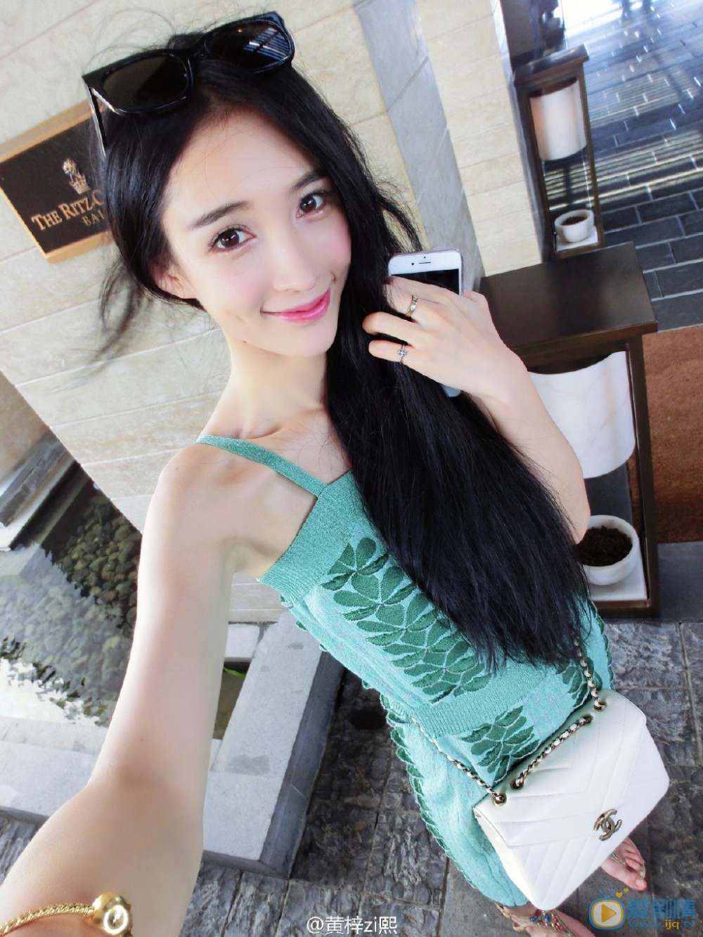 老九門莫測扮演者黃梓熙寫真及生活照欣賞