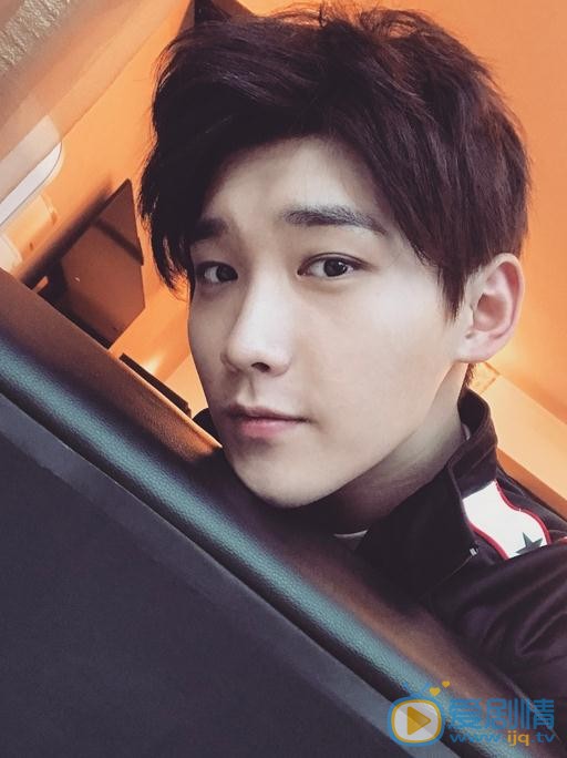 雙世寵妃墨連城是誰扮演的？雙世寵妃墨連城扮演者邢昭林個人資料、寫真及生活照欣賞