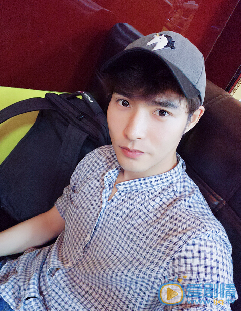 一粒紅塵顧毅然是誰演的?顧毅然扮演者李思陽個人資料及寫真照欣賞