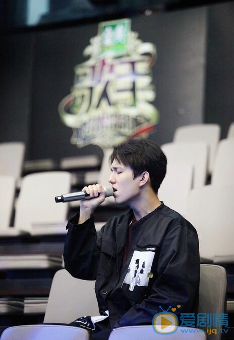 歌手迪瑪希首次挑戰中文歌 擔心口音問題觀眾聽不懂