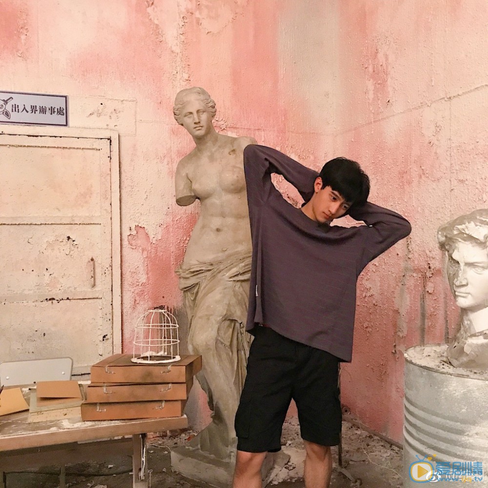 戀愛先生小程皓少年程皓是誰扮演的？小程皓少年程皓扮演者戰宇個人資料、寫真及生活照欣賞