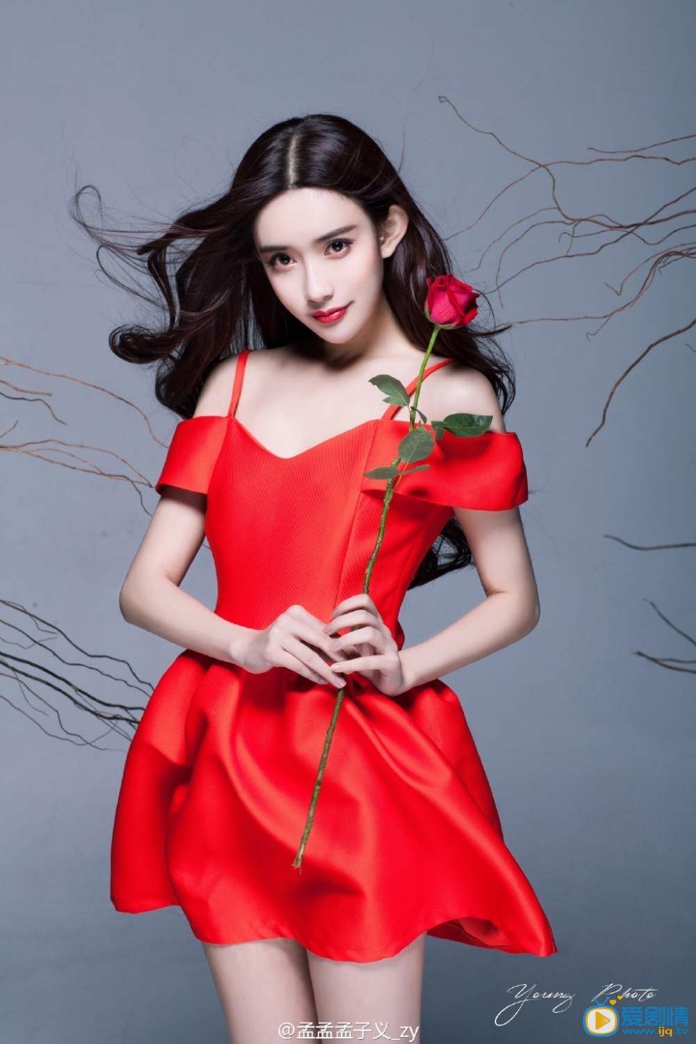 武神趙子龍石硯扮演者孟子義寫真及生活照欣賞