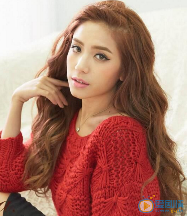 夏若妍個人資料簡介 夏若妍寫真照 夏若妍個人經歷及家庭背景介紹