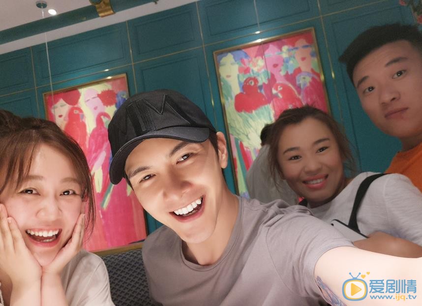 謝佳見個人資料簡介 謝佳見生活照