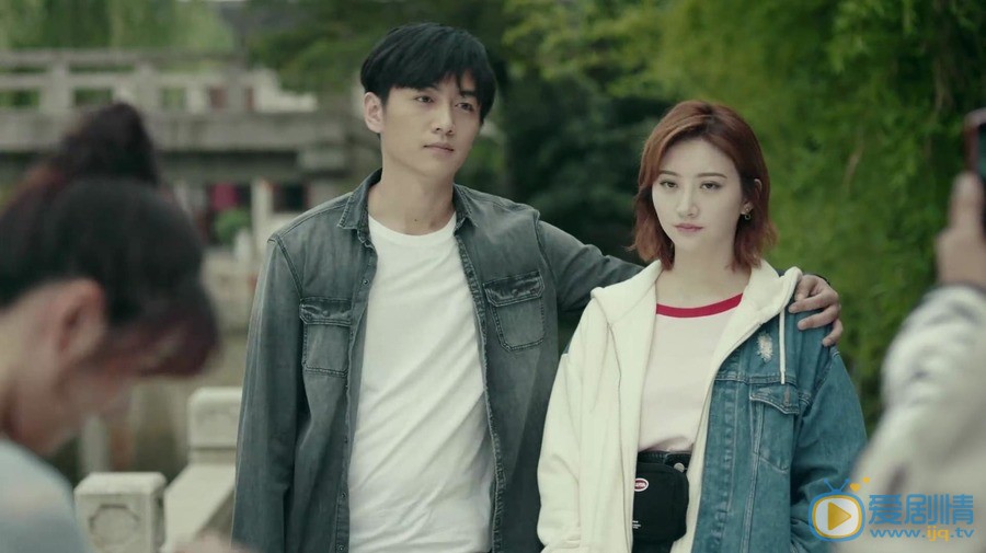 一場遇見愛情的旅行楚鴻飛派殺手對李心月下手 金小天暗中保護李心月