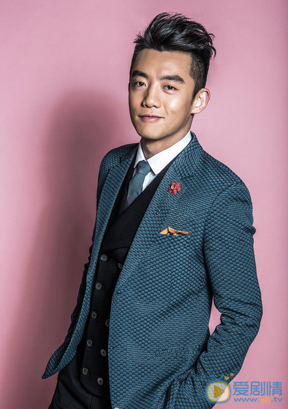 鄭愷是富二代嗎？鄭愷父母是乾什麼嗎？鄭愷家庭背景介紹