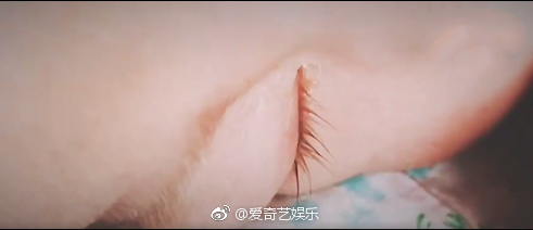 萬茜微博發視頻公布“產女”喜訊 眾網友送祝福