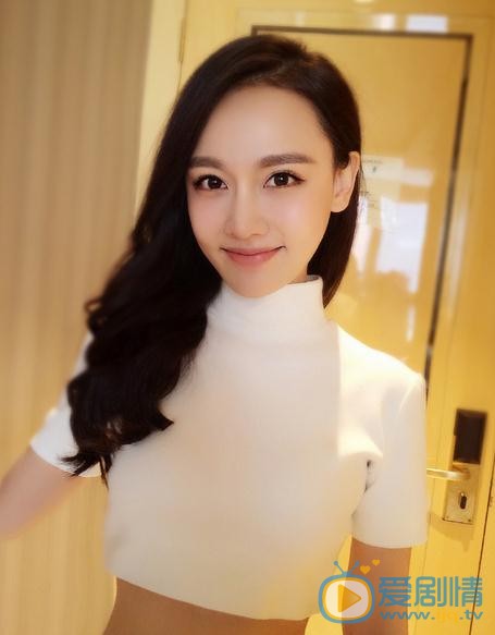 美人為餡辛佳是誰扮演的？辛佳扮演者孫驍驍個人資料、寫真及生活照欣賞