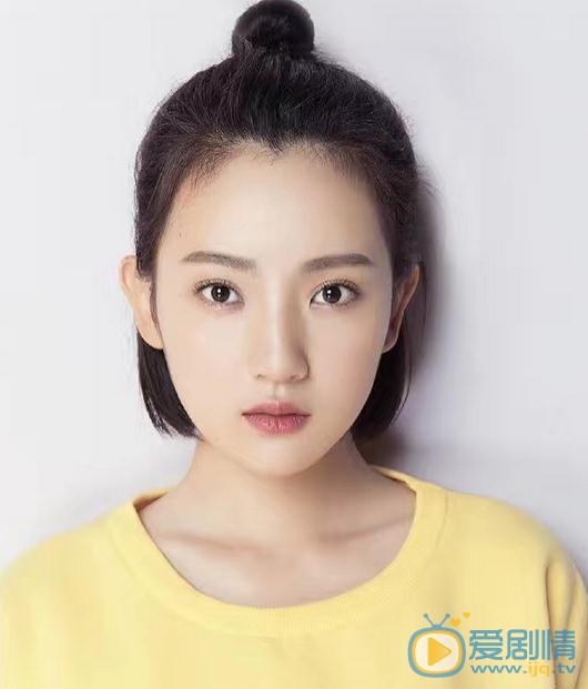 雙世寵妃鏡心是誰扮演的？雙世寵妃鏡心扮演者孫藝寧個人資料、寫真及生活照欣賞