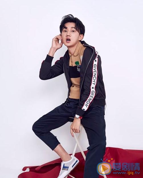 凡人的品格展昭是誰演的？凡人的品格展昭扮演者梁振倫個人資料、寫真及生活照欣賞