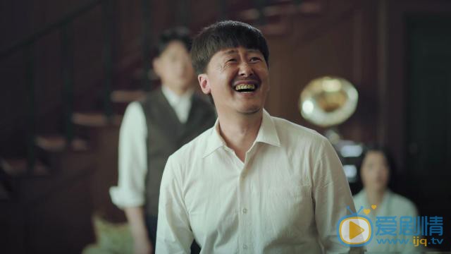 奔騰年代白曼寧為何要跟周鐵錘離婚？他們兩人的結局怎么樣？