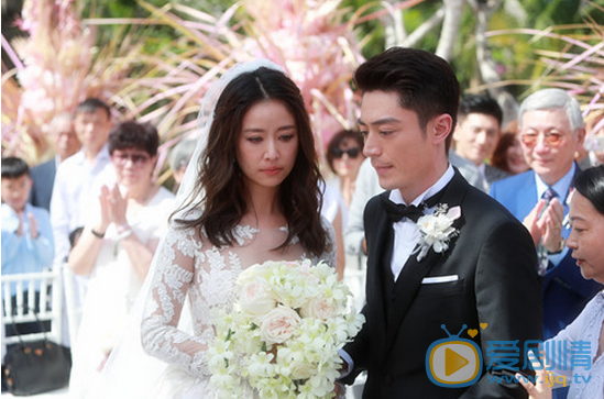 林心如霍建華大婚 彼此深情表白“我愛你”擁吻5秒