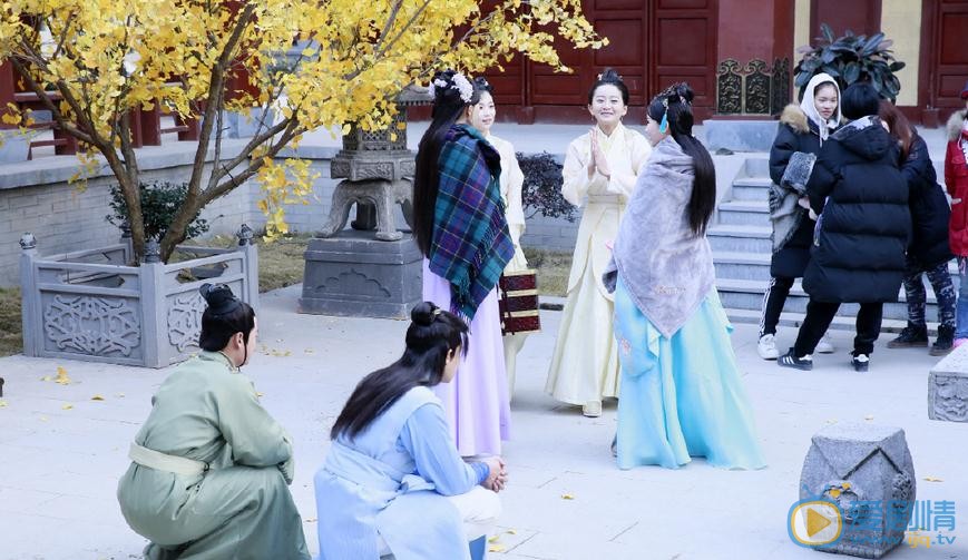 《錦繡未央》幕後片場照曝光 原來唐嫣這么拼（組圖）