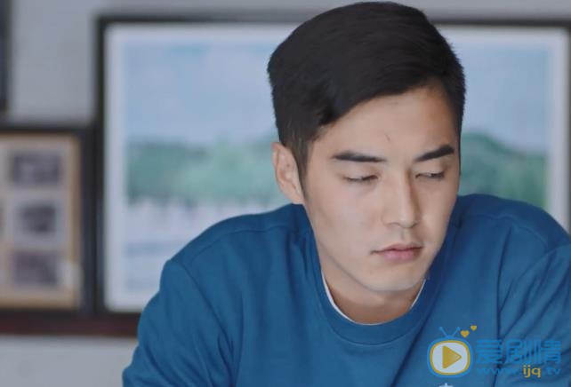 我們的四十年馮都為什麼賣電視票?馮都賣電視票的原因是什麼?