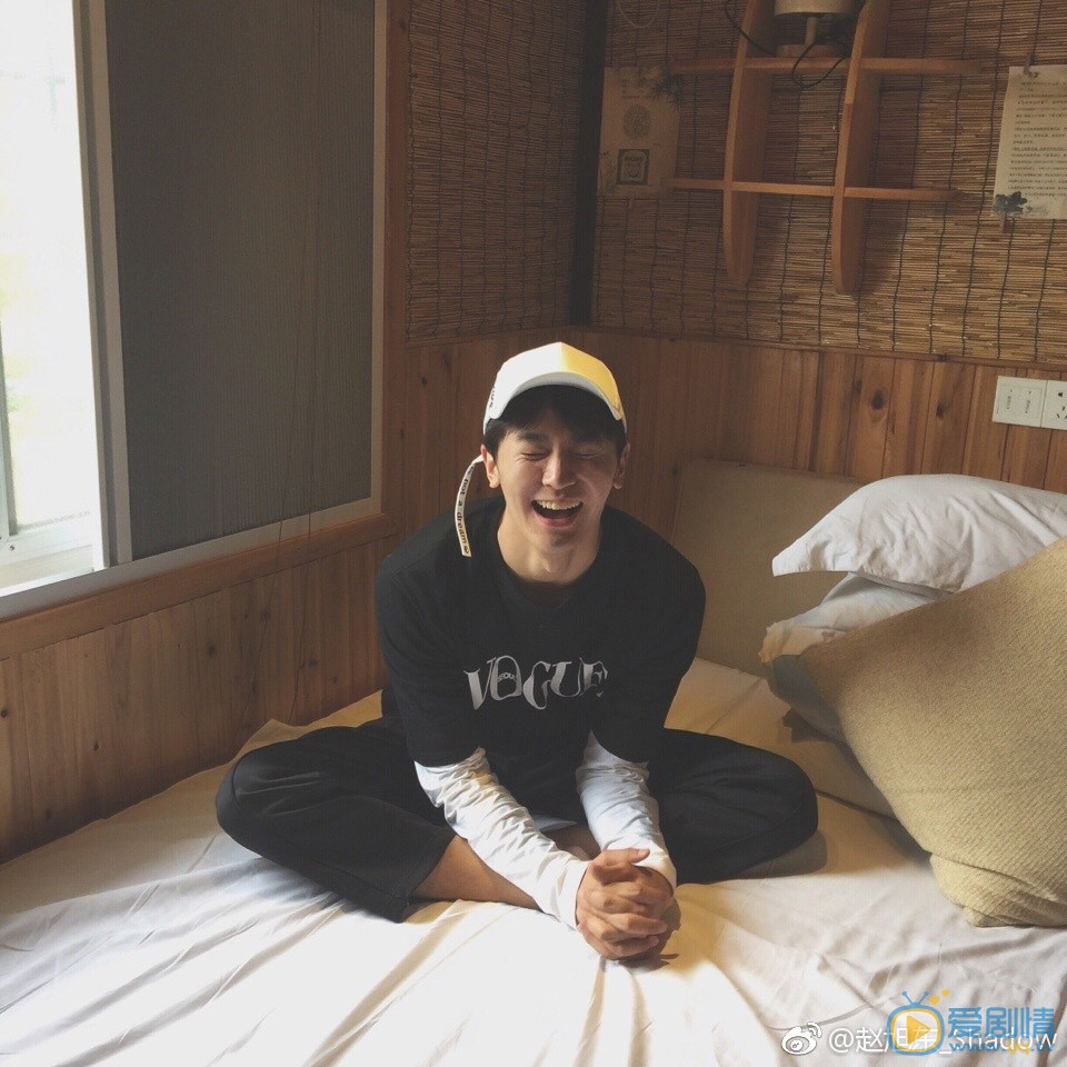 我站在橋上看風景阮旗是誰演的？我站在橋上看風景阮旗扮演者個人資料、寫真及生活照欣賞