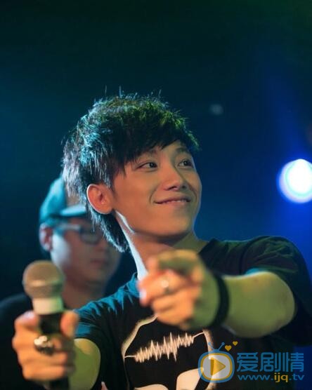 陳俊豪生活照  陳俊豪個人資料及家庭背景介紹