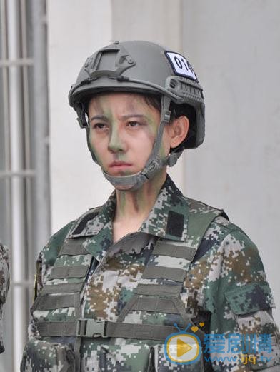 閃嘉晨個人資料簡介 閃嘉晨《我是特種兵之火鳳凰》劇照