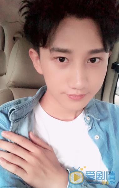 凡人的品格展昭是誰演的？凡人的品格展昭扮演者梁振倫個人資料、寫真及生活照欣賞