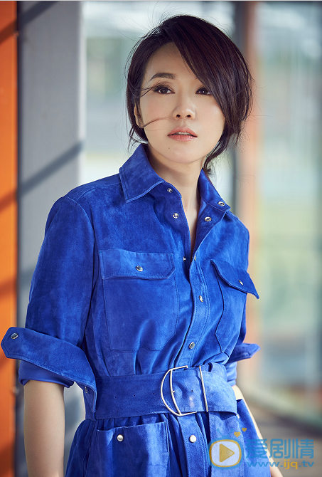 《愛的追蹤》熱播  “ 假小子”閆妮初夏時尚街拍寫真曝光