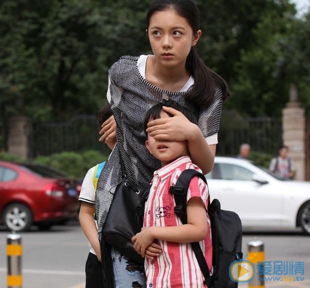 我的體育老師馬莉和路寬是什麼關係?馬莉喜歡路寬嗎?