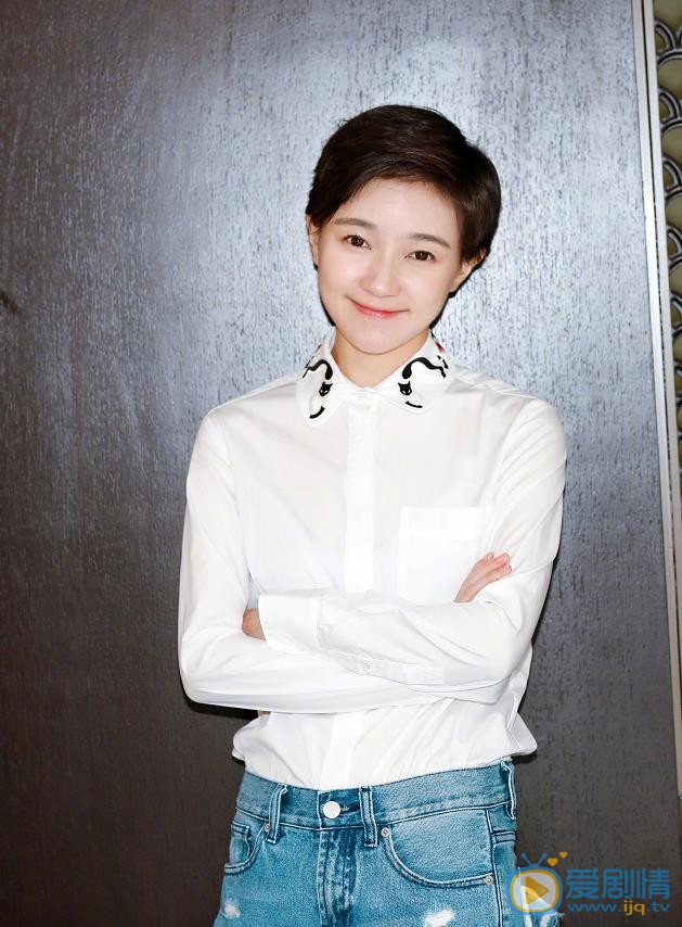 愛情進化論鹿飛師姐是誰飾演的？鹿飛師姐扮演者焦俊艷個人資料、寫真及生活照欣賞