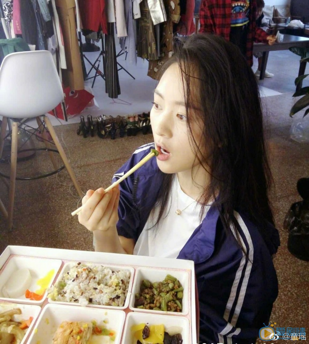 如懿傳中高晞月是誰演的?高晞月扮演者童瑤個人資料、寫真及生活照欣賞