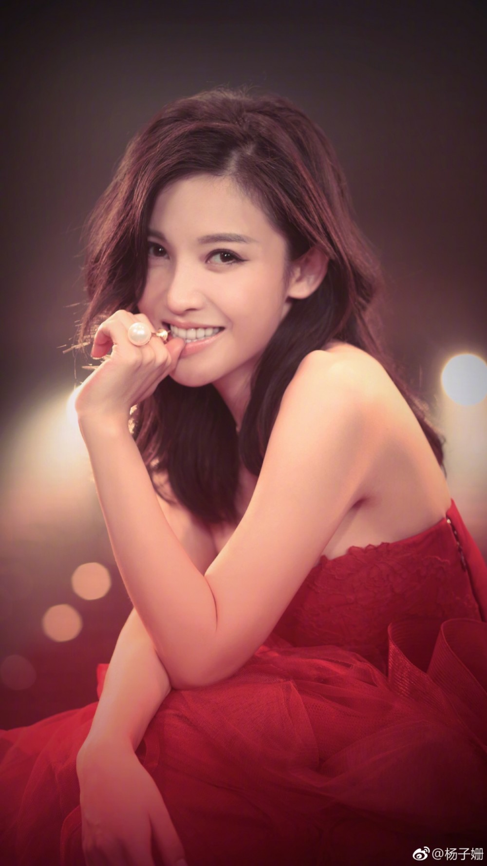 好久不見花朵朵是誰扮演的？花朵朵扮演者楊子姍個人資料、寫真及生活照欣賞