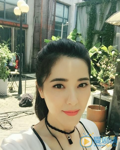 兒科醫生葉梅是誰演的?兒科醫生葉梅扮演者曾黎個人資料、寫真及生活照欣賞