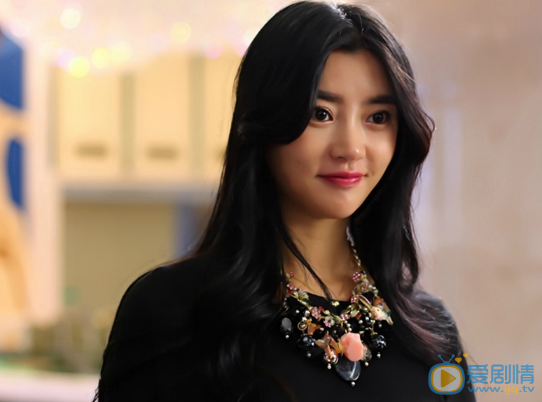 夏花《有多少愛可以重來》劇照 飾演馮佳慧  夏花個人資料簡介