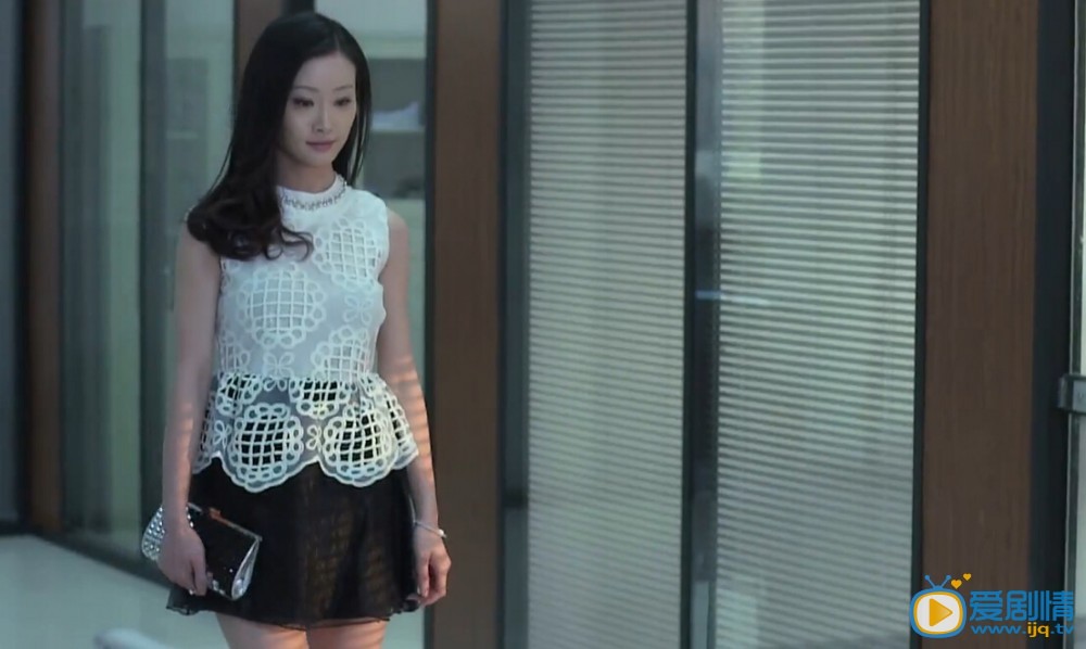 於童在《謊言的誘惑》中飾演夢曉薇劇照 於童個人資料簡介