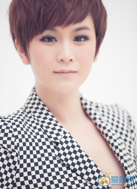  國民大生活趙燕是誰演的？趙燕扮演者洛葳個人資料及生活寫真照欣賞