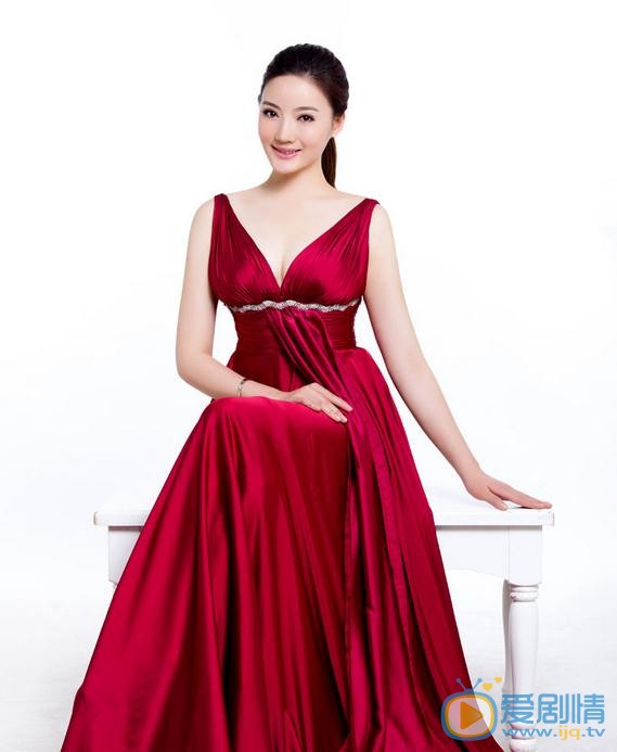 警花與警犬之再上征程顧依依是誰演的？顧依依扮演者李晨熙個人資料、寫真及生活照欣賞