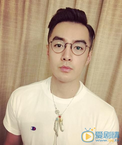 一千零一夜陳默是誰演的?陳默扮演者張昊唯個人資料、寫真及生活照欣賞