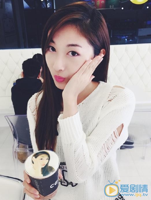 雙世寵妃曲盼兒是誰？雙世寵妃曲盼兒扮演者鍾祺個人資料、寫真及生活照欣賞