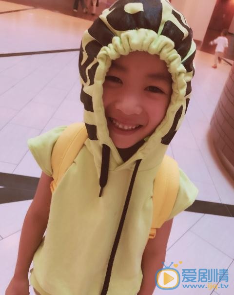 我的體育老師馬瑙是誰演的？馬瑙扮演者劉煜宸個人資料、寫真及生活照欣賞