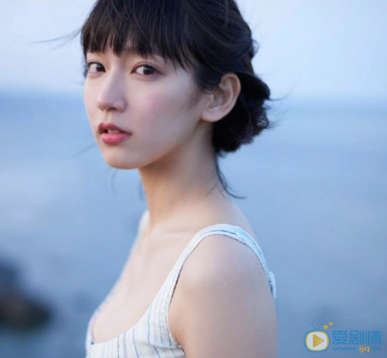 吉岡里帆 演藝經歷 生活照