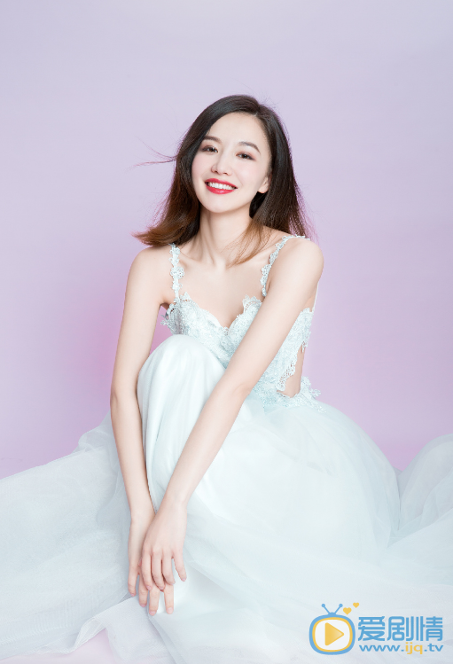 菊麟個人資料簡介 菊麟演藝經歷 菊麟氣質寫真圖片