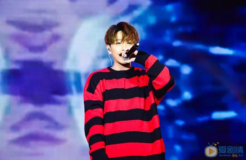 趙泳鑫個人資料簡介 趙泳鑫演唱會現場照