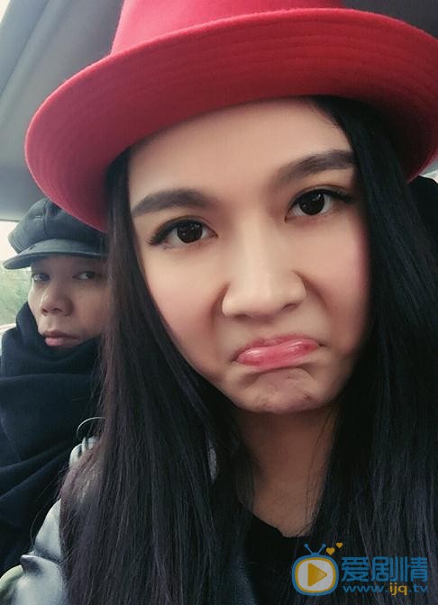 美人為餡辛佳是誰扮演的？辛佳扮演者孫驍驍個人資料、寫真及生活照欣賞