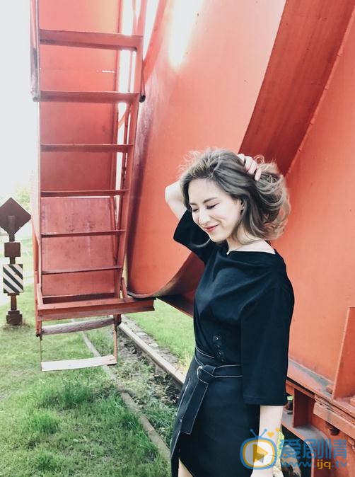 進擊吧閃電伊莎貝拉是誰演的？進擊吧閃電伊莎貝拉扮演者彭詩迪個人資料、寫真及生活照欣賞