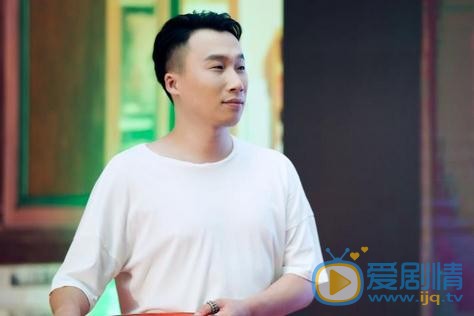 平凡歲月發布會 斯琴高娃現場稱讚曹瑞演技紮實