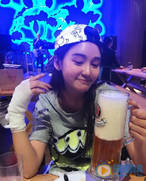 兒科醫生蓋艷艷是誰演的?蓋艷艷扮演者胡睿個人資料、寫真及生活照欣賞