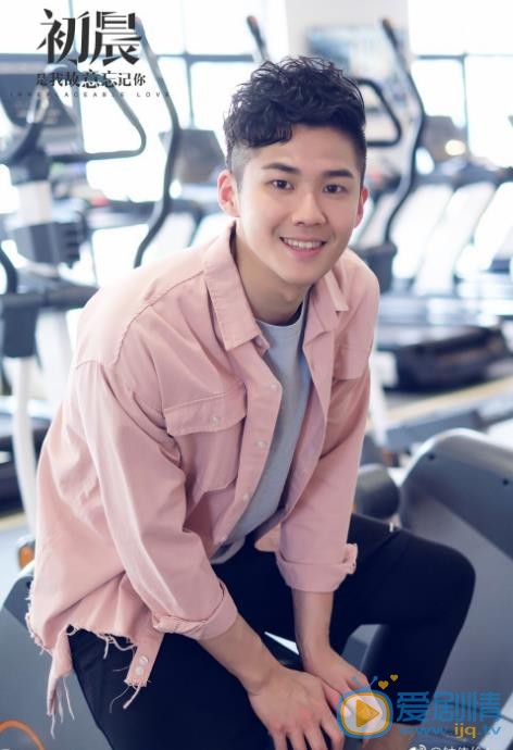 鍾偉倫個人資料簡介 鍾偉倫影視作品照