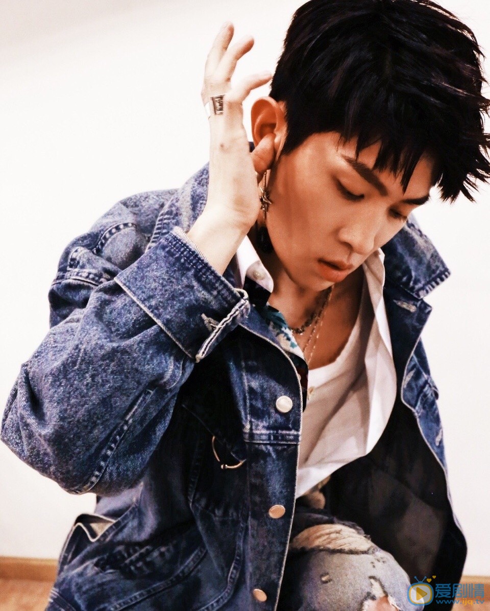 馬伯騫個人資料馬伯騫個人寫真