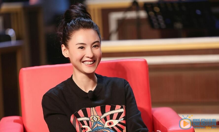 今夜百樂門張柏芝被誇美貌時出現的背景英文歌什麼？