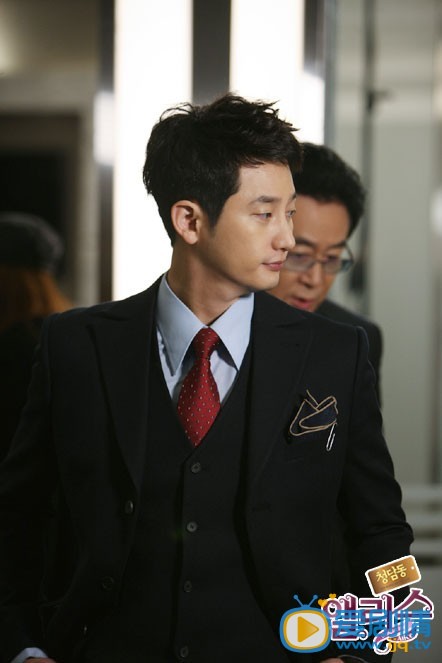 鄰家英雄什麼時間播_鄰家英雄播出時間