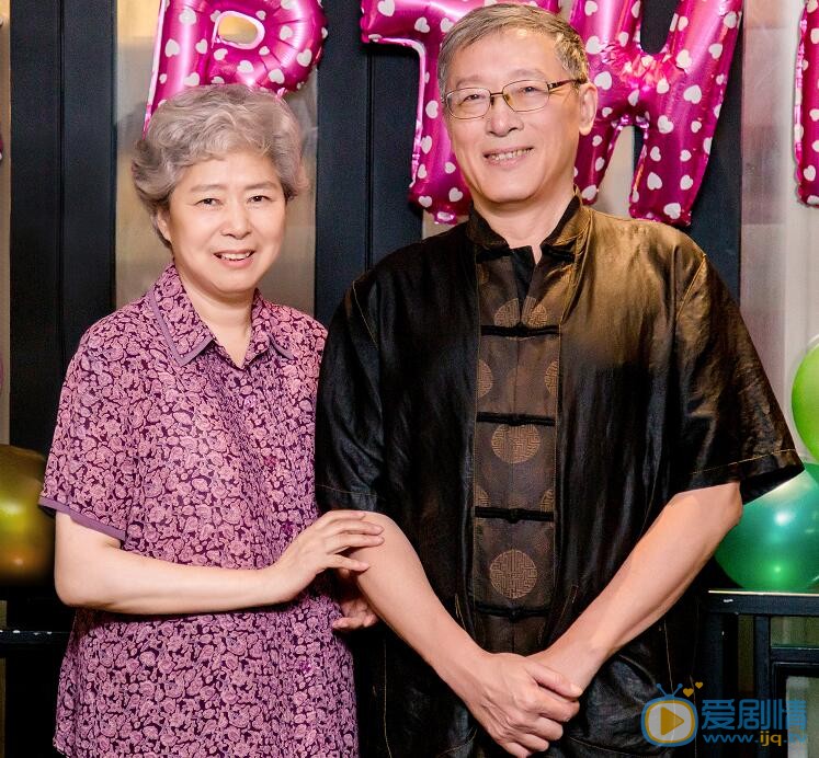 胡歌父母是乾什麼的？胡歌家庭背景揭秘