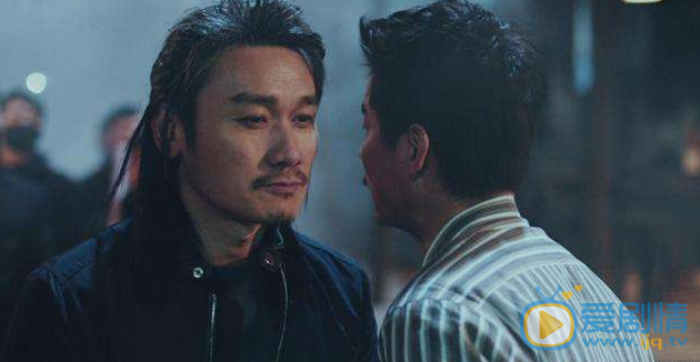 動物管理局老謝的真實身份是什麼？他為什麼要裝成飯店老闆？