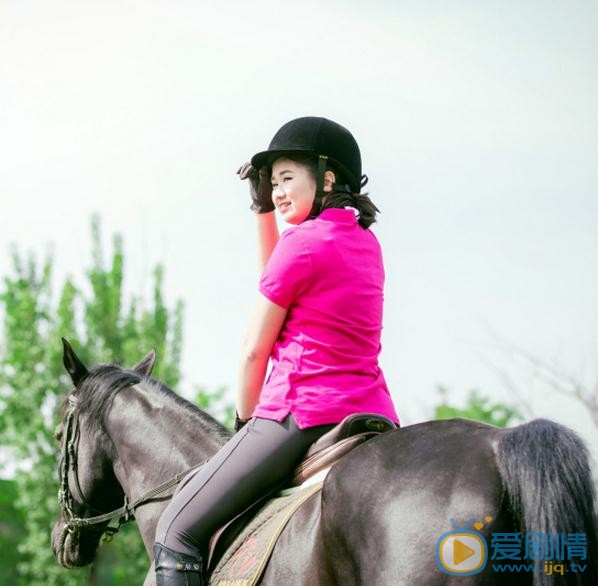 美味奇緣小佳茗是誰演的？小佳茗扮演者趙姝婷個人資料、寫真及生活照欣賞