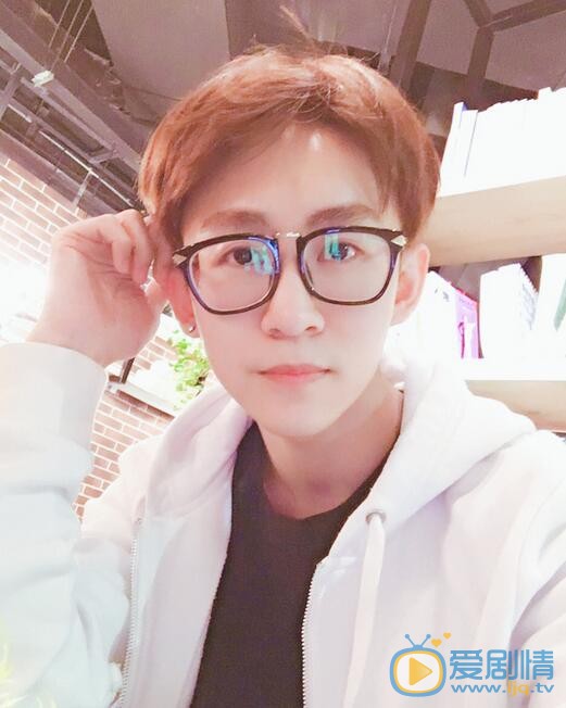 臧一人生活照  臧一人個人資料及家庭背景介紹